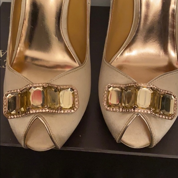 Badgley Mischka Pumps Ivory - Picture 3 of 5